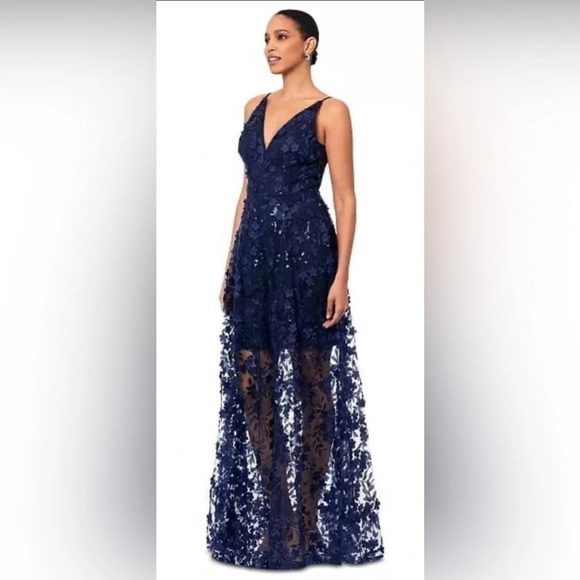 Women's 3D Floral Appliqué + Sequined Silhouette Formal Gown XSCAPE NWT Size 4 - Picture 5 of 12